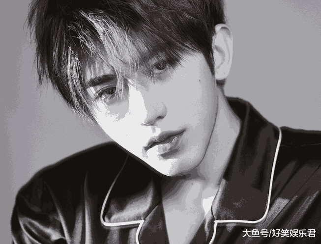 拥有漫画脸的4位男神: 韩国车银优, 泰国Mike,