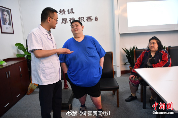 巴黎残奥会中国体育代表团宣布 辜海燕齐勇凯将担任旗手
