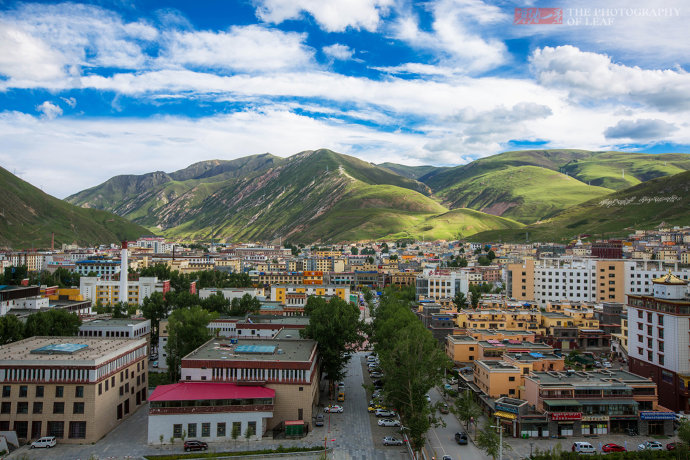 震后的玉树成高原现代化城市