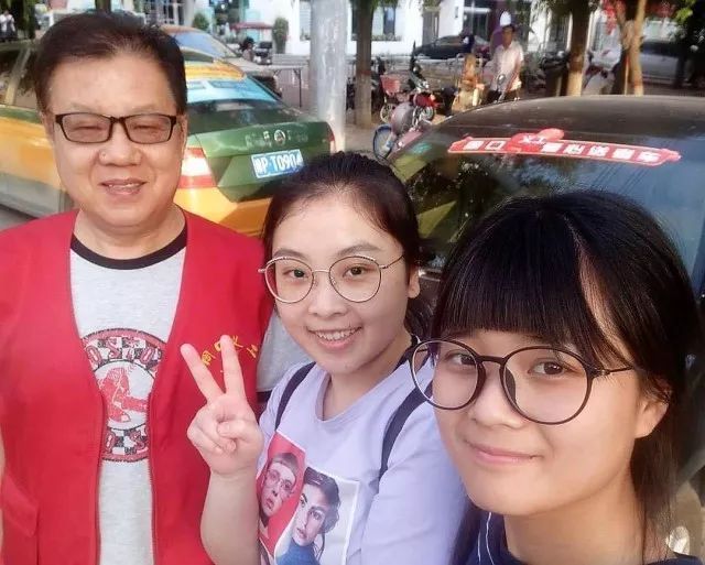 周口义工爱心助力2018高考