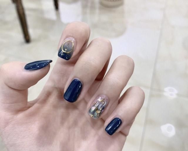 黑皮女生最爱的显白美甲合集,选对美甲让你的指尖更白皙!