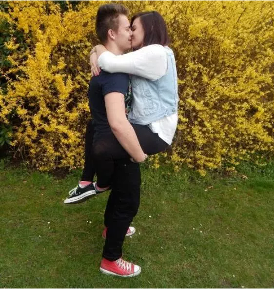 如何判断女生是不是初吻?老司机教你六招,准到