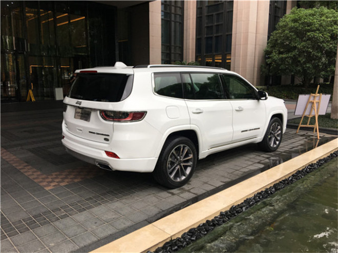 硬汉柔情专业高端,全新Jeep大指挥官给你全场合驾驭力