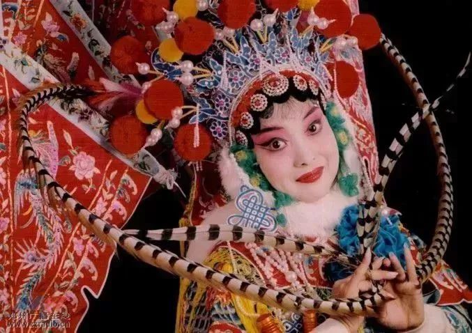 唱了这么多年的戏,您是否知道如何开嗓发声呢