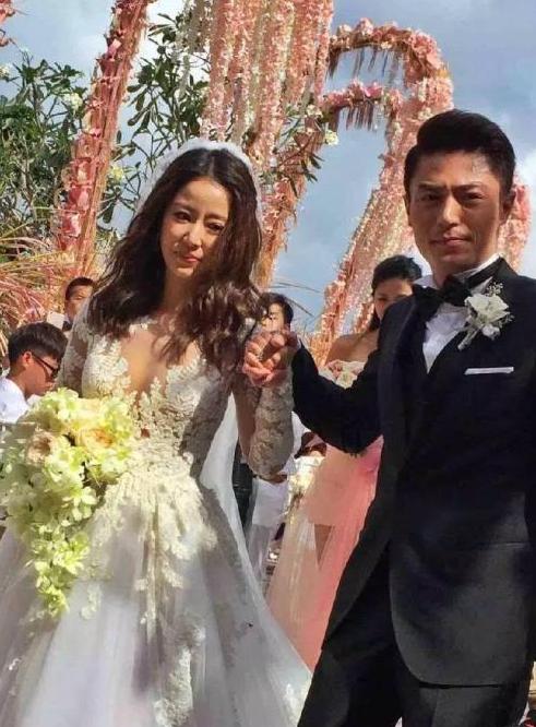 林心如霍建华久违同框力破婚变谣言,格格小肚