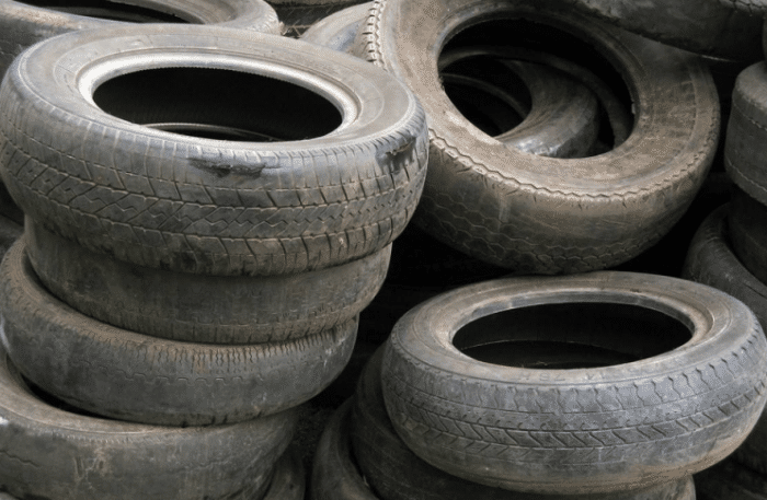 修车时换下来的这几个零件要记得带走，转手一卖，能加好几次油