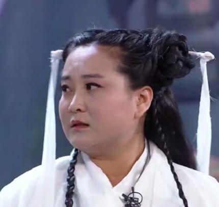 贾玲6次模仿秀,婀娜的雪姨,性感的梦露,只有小