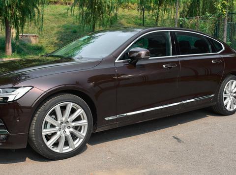 这里有“30-50万欧系中大型三厢车“的最新资讯请不要错过