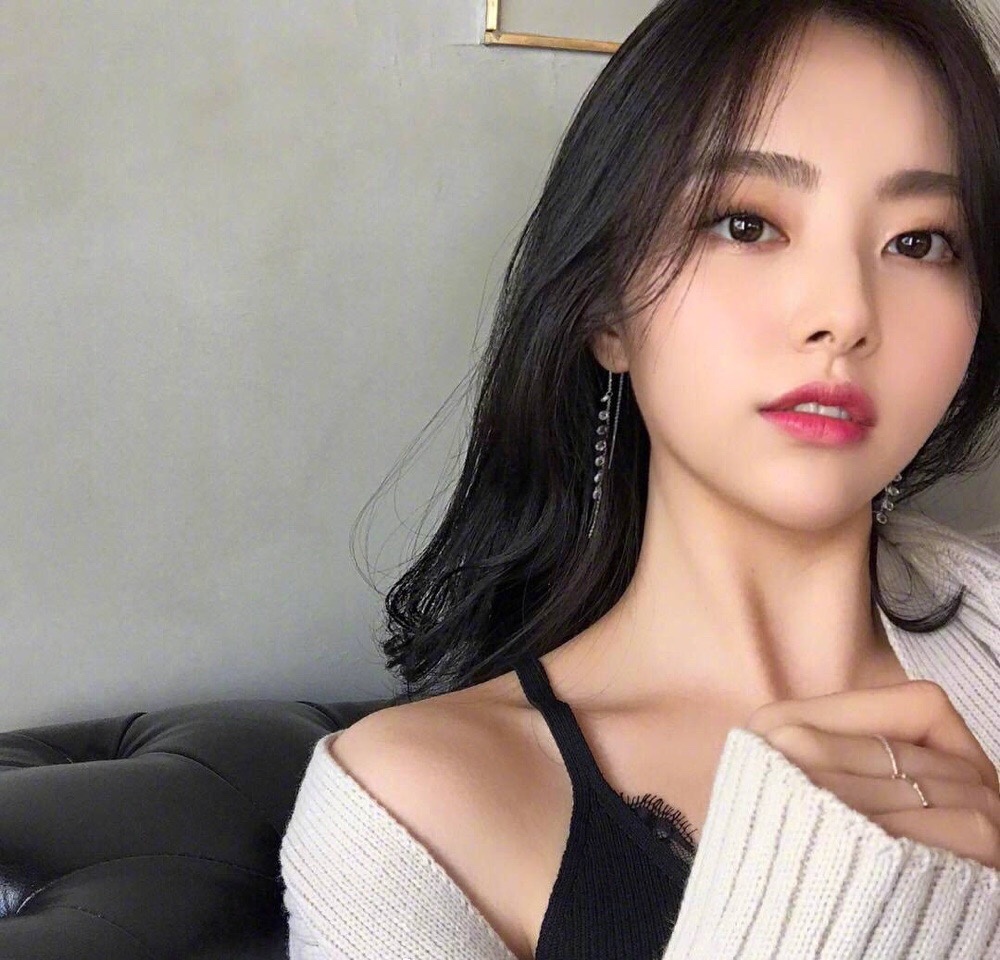 谁说单眼皮女生不好看,有的几个特点美得高级,越看越好看