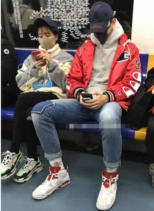 跟于小彤公开姐弟恋情的陈小纭能否凭《青春斗