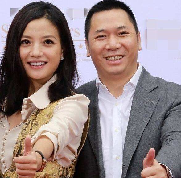 赵薇和郭晶晶同嫁有钱人,两人豪宅曝光,网友:差