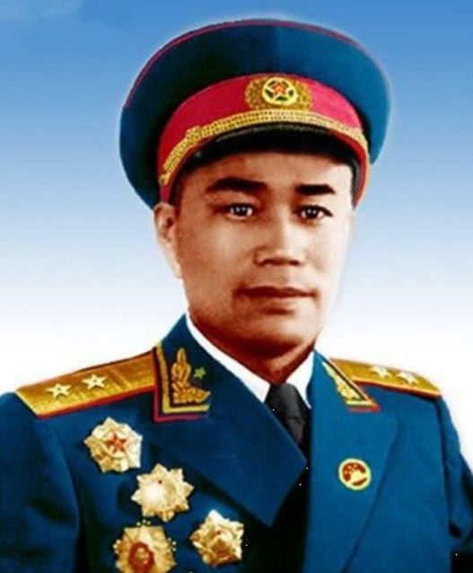 王近山：在专属的军号声中去世，弥留之际问了一个问题，儿子落泪