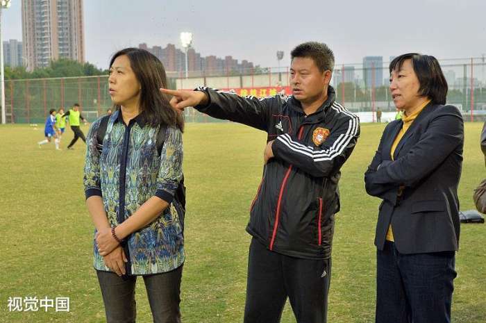 酝酿新规: 2020年起每队必须配备女足才能踢中超