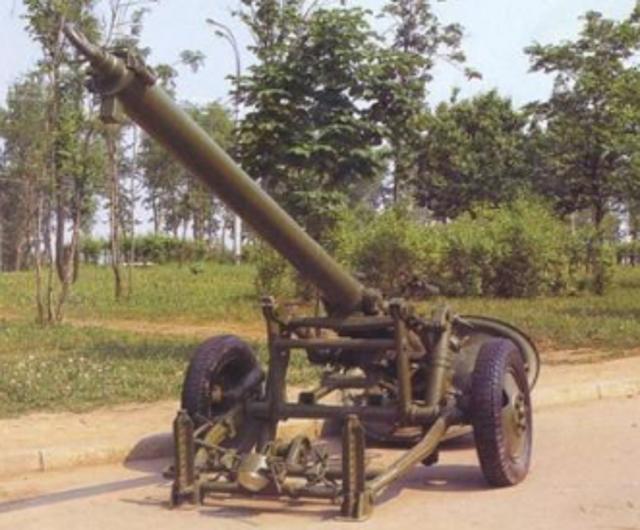 退役大炮拉上前线,3分钟消灭上百越军加2个营长,一发炮弹100斤