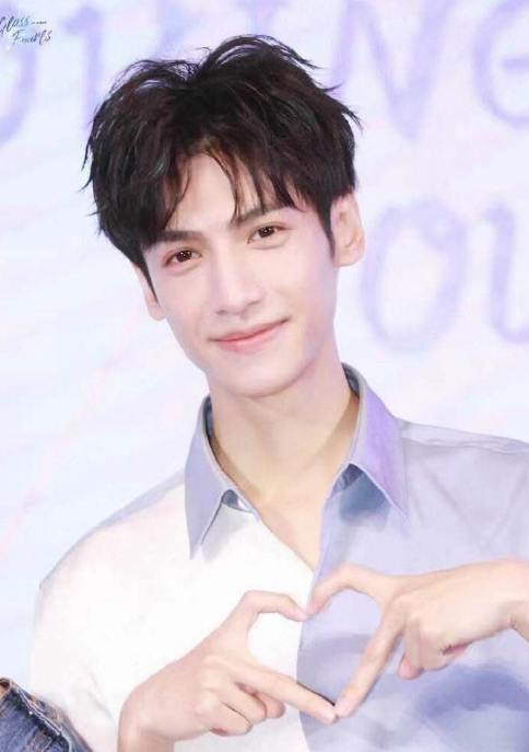 罗云熙化身电竞少年, 搭档ig中单Rookie出战全