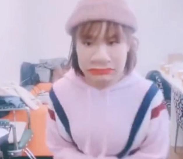 杨紫真敢玩!唱好嗨呦奇丑无比,网友:太有意思