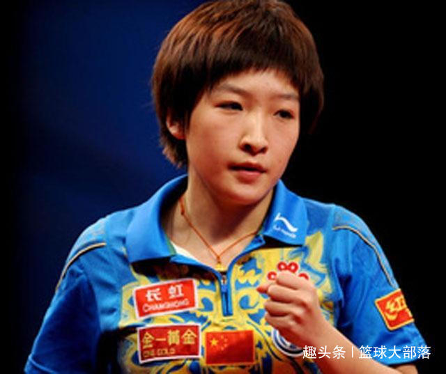 苦尽甘来!刘诗雯夺冠笑容灿烂,福原爱关键时刻