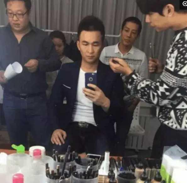 过气组合“旭日阳刚”一个玩起了新媒体，一个几乎被遗忘！