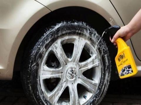 车子做保养，这3种钱不要乱花了，对车没任何好处，太坑人了