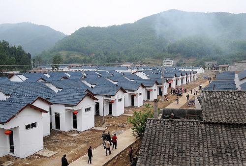 农村新规划【合并村庄】农民住进小区, 村民为