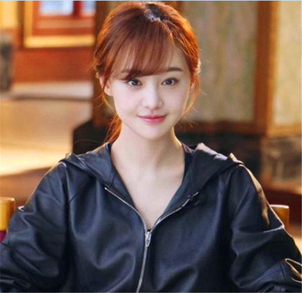 白敬亭用九个字公开表白郑爽,网友高呼在一起