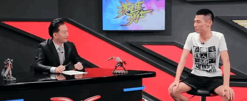 DNF主播白小白入驻斗鱼,热度3000万,贵族过万