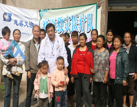 四川南充爱邻医院开展尊重生命，救死扶伤，爱心服务公益活动