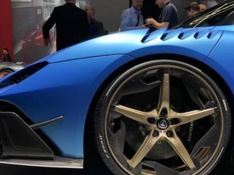 奥迪最新子品牌超跑亮相，搭载“欧翼门”，零百加速仅2秒