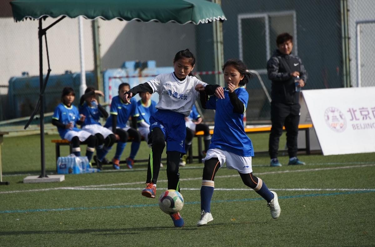 中国城市少儿足球联赛北京赛区女子组比赛启动
