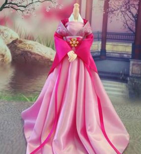 心理测试:你一眼看中哪件古装裙?测你上辈子是