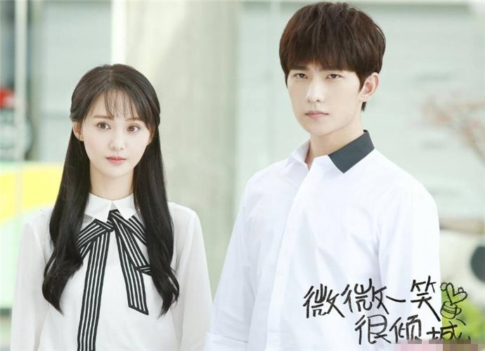 杨洋和郑爽怀孕的照片真的吗 郑爽和杨洋是什么关系