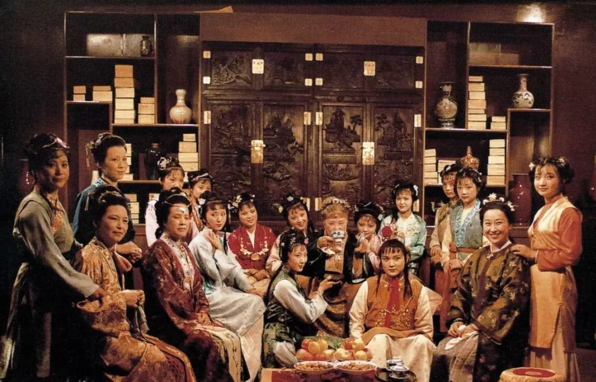 《红楼梦》到底是怎样开头的？...