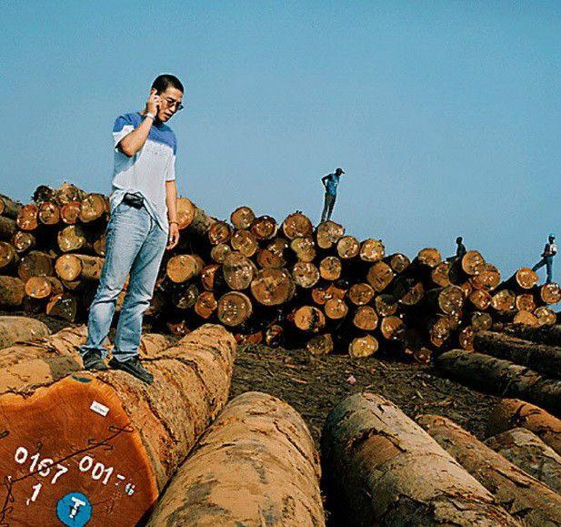 非洲的条件很艰苦,但那些在非洲打工的人,却不