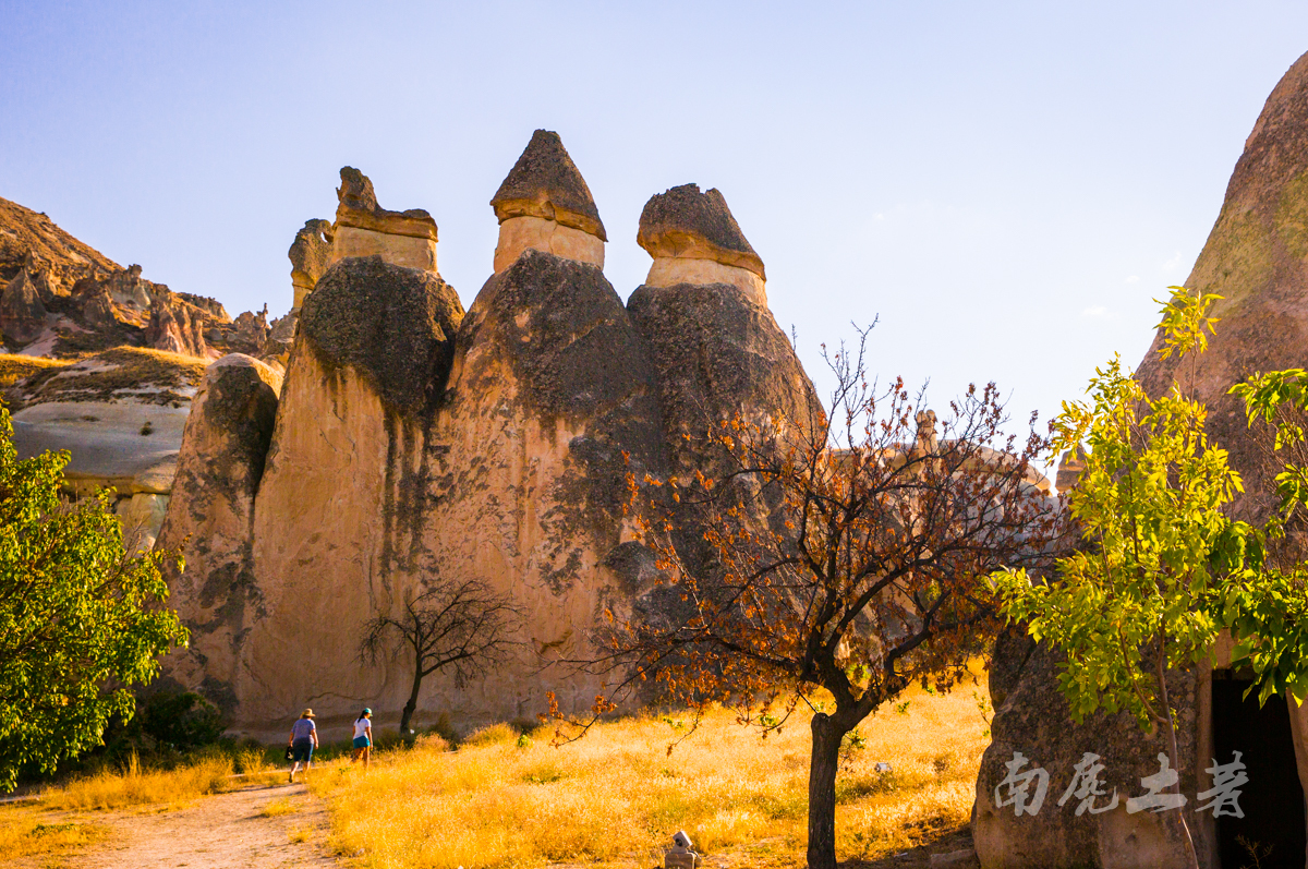 对比了<a href='http://travel.sina.com.cn/bingdao-lvyou/?from=b-keyword' target='_blank'>冰岛</a>,地球上最像月球的地方,还是这里