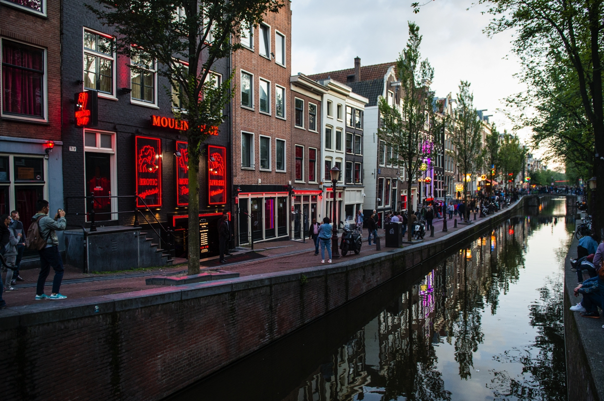 揭秘荷兰顶级VPS性能优势-