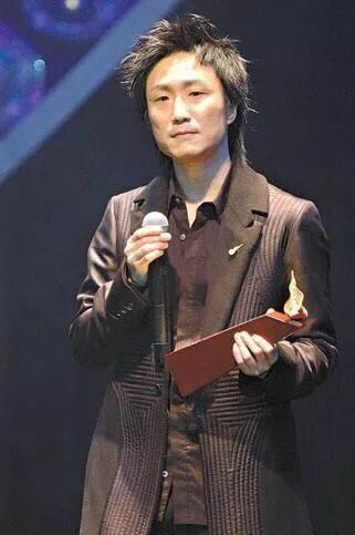 郑中基吐槽蒙面唱将,网友:现在遍地都是导师,习惯就好