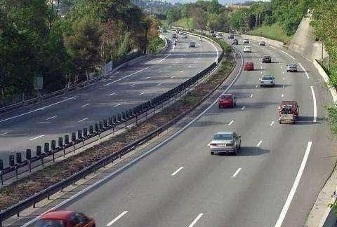 交警提醒：高速这几种救援一分钱不用花，随叫随到