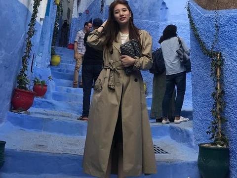 秀智风衣_和平精英黄金风衣图片