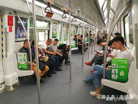 实拍深圳地铁11号线,这是深圳最不拥挤地铁线路之一,还能看!|深圳地铁|地铁|碧海湾_新浪新闻