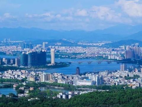 风景堪比三亚，紧邻深圳和香港，这座城市却发展到无人问津！
