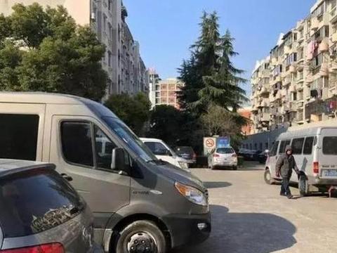 阻碍新能源汽车发展的，或许不是续航，而是充电桩！