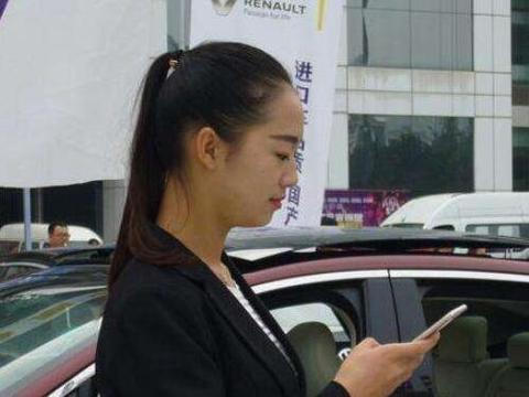 购车时，4S店强制你买车险，你该怎么办？