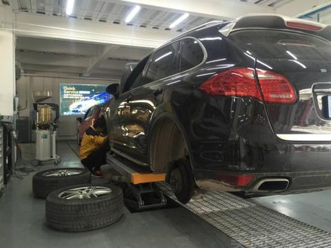 省钱保养汽车小技巧，汽车厂家的免费检测，虽看无用但大有帮助
