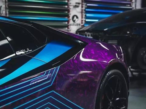 改装的兰博基尼跑车,外观改得有点夸张,但有点艺术效果