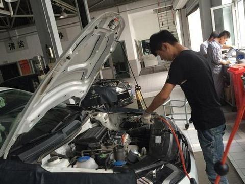 维修师傅：跑了六万公里的车，有5个必须要做，否则等着报废吧！