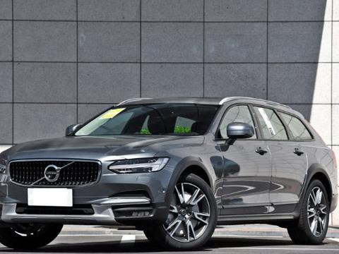 这车比轿车大气，比SUV舒服，进口配四驱，价格暴跌6万很值得买