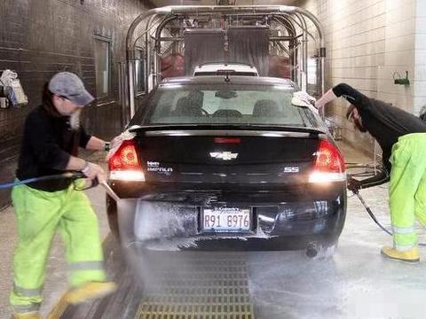 汽车去4S店做保养时，这4个项目根本不用做