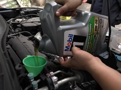 汽车这4个零件，越保养毛病就越多，保养太频繁车子至少少开5年