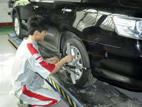 为啥聪明人从不轻易给车做四轮定位？老司机：早知道不花冤枉钱