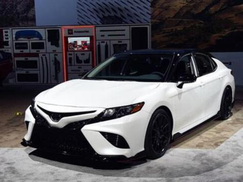 丰田最帅家轿亮相！配19寸轮毂，3.5LV6爆301匹，必火